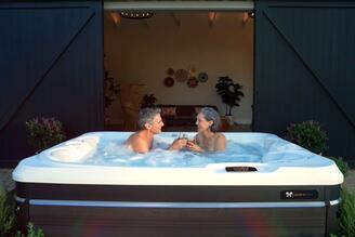 Paar im Whirlpool